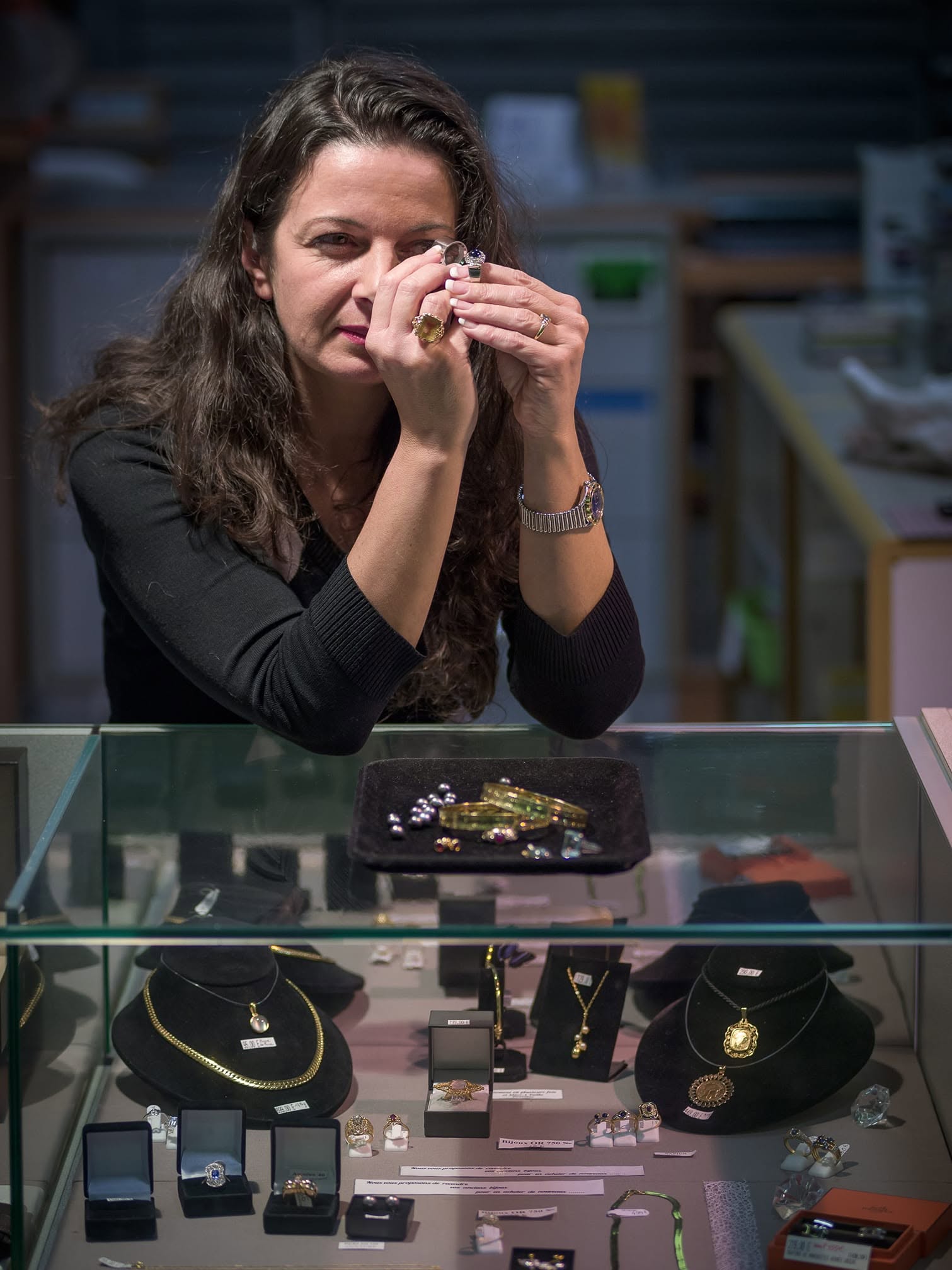 Euro Cash Delphine Ralu